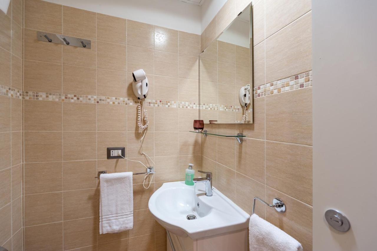 Monticello Via Cavour Gasthuis 3*